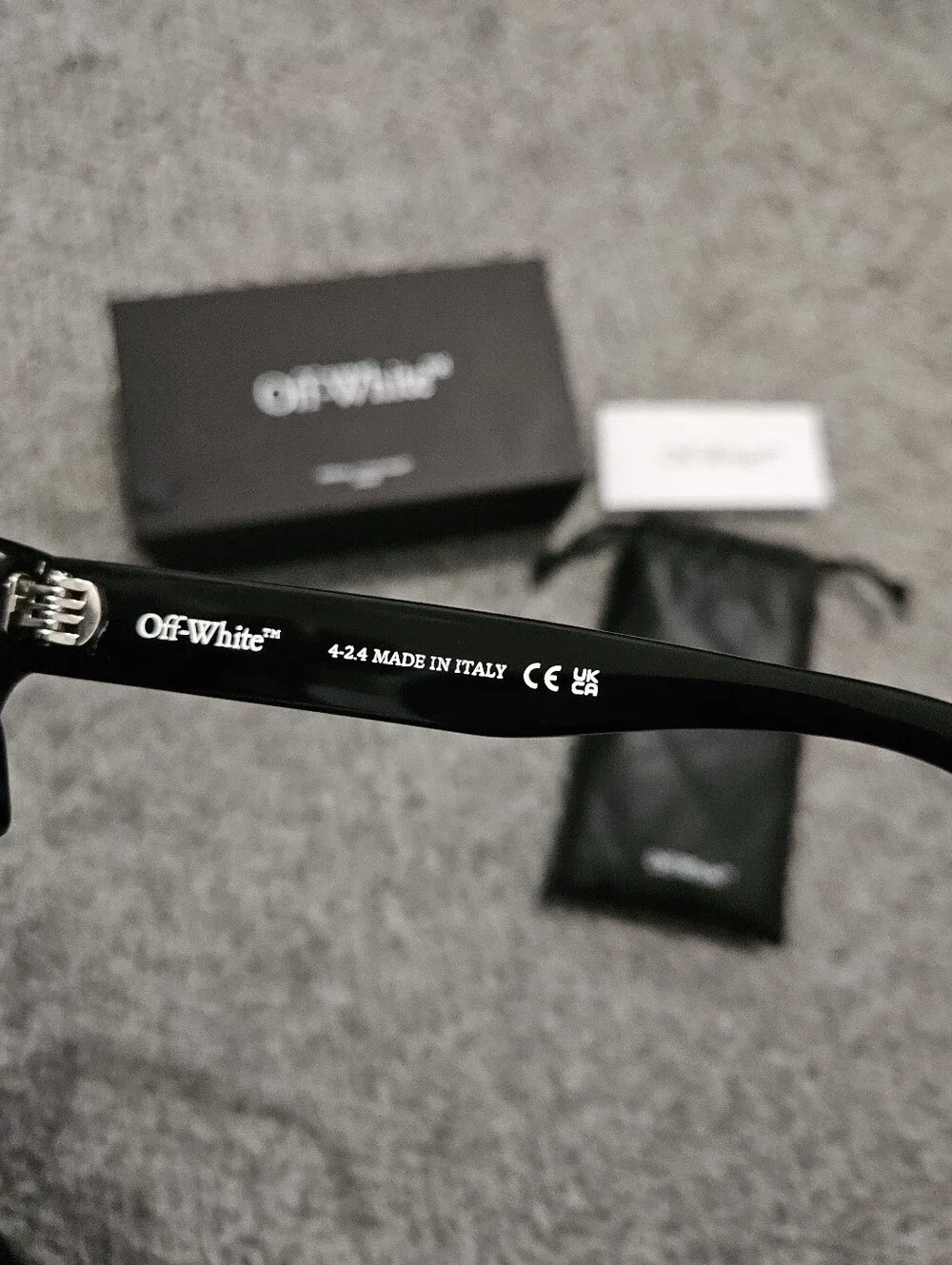 Men's Off-White Black Square Sunglasses